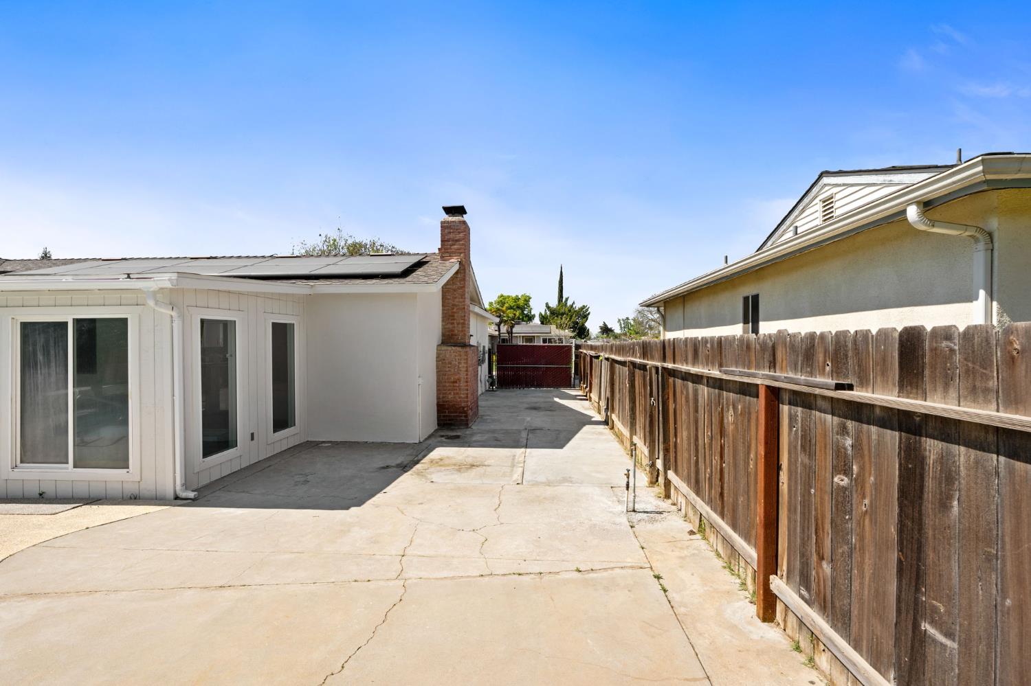 2627 Stanford Ave, Clovis, CA 93611
