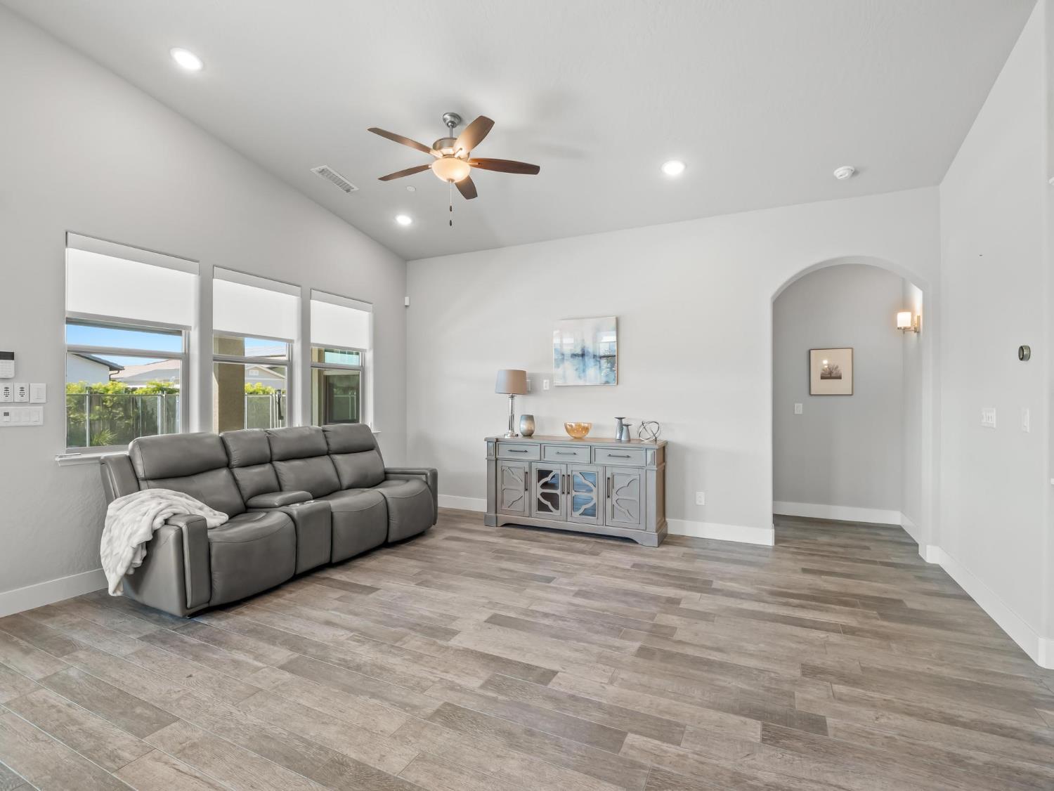 1734 N Park Ave, Clovis, CA 93619