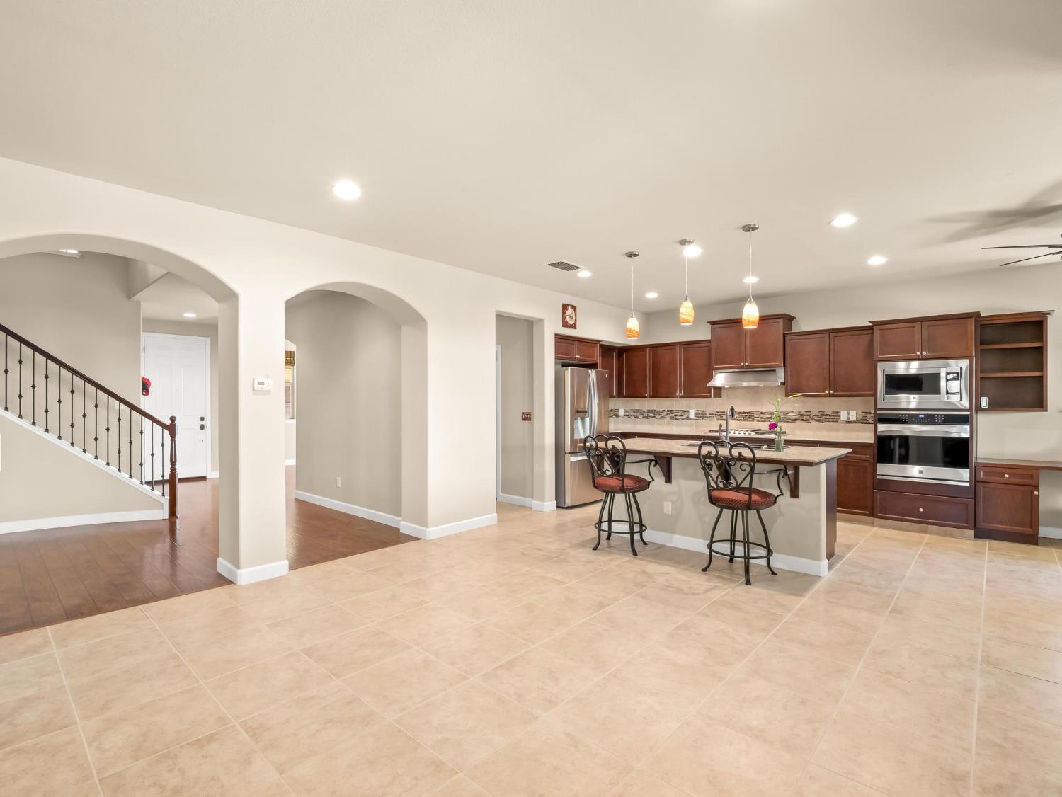 1178 Blackwood Ave, Clovis, CA 93619