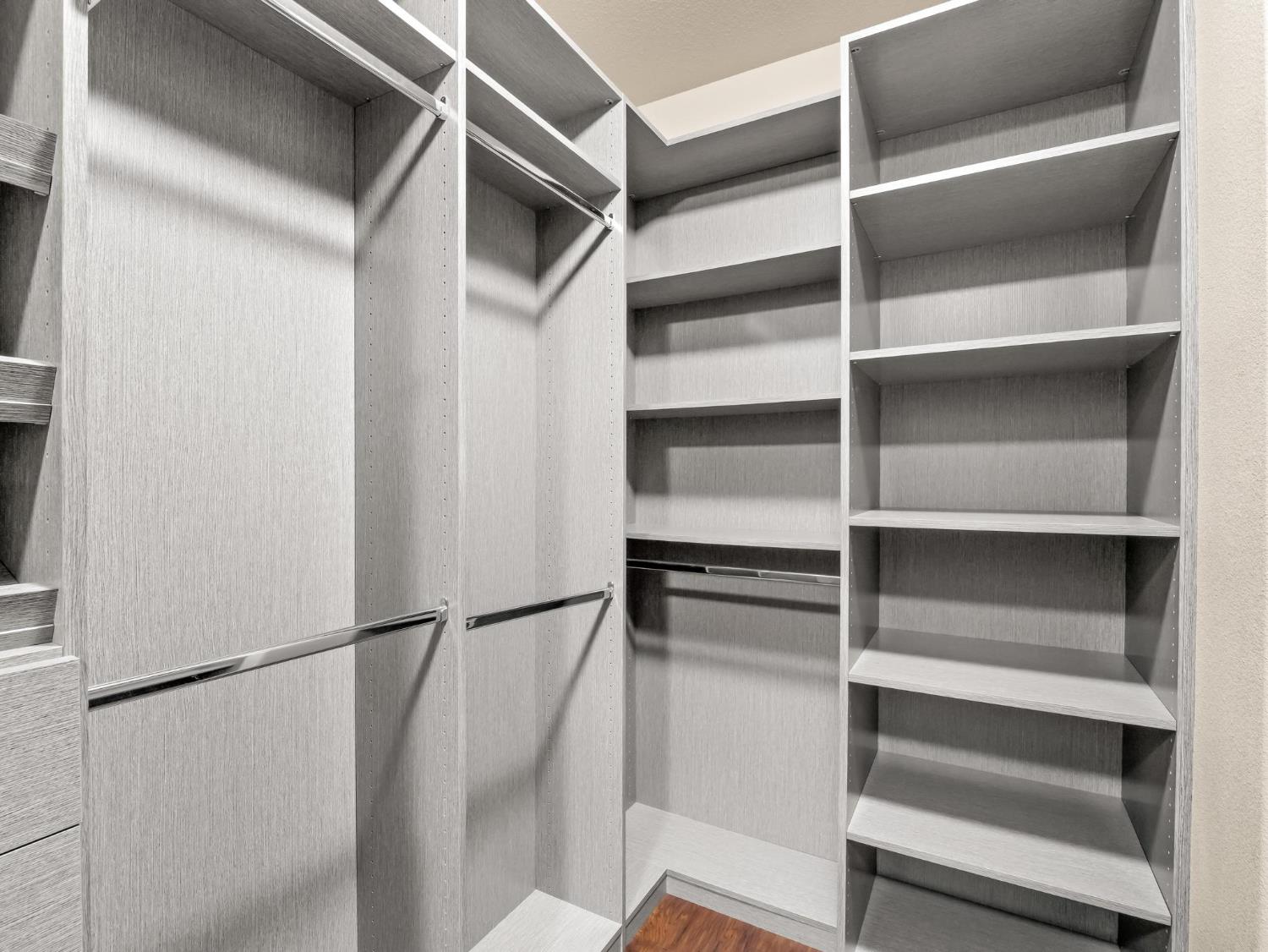 1178 Blackwood Ave, Clovis, CA 93619