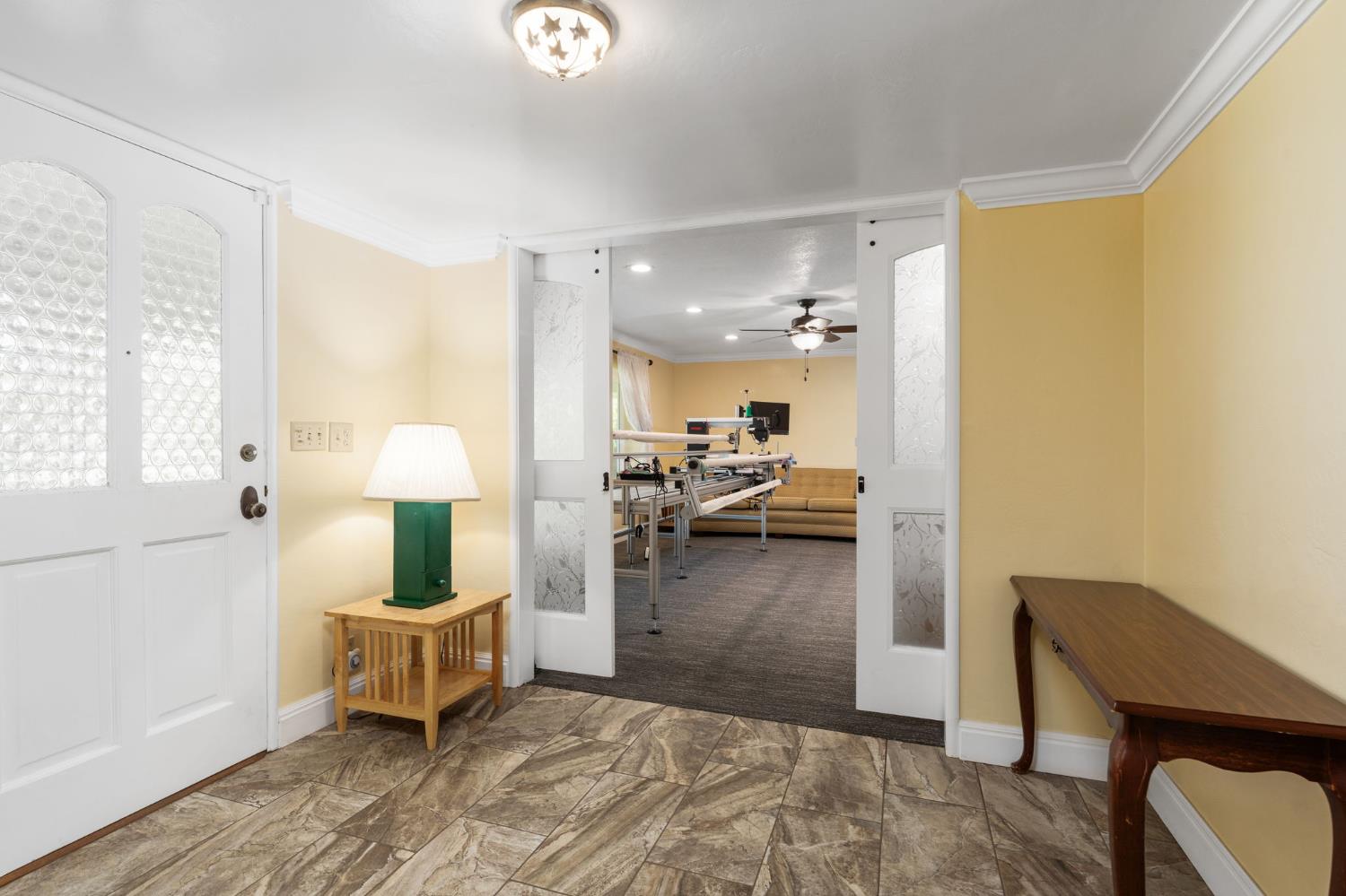 5890 E Dwight Way, Fresno, CA 93727