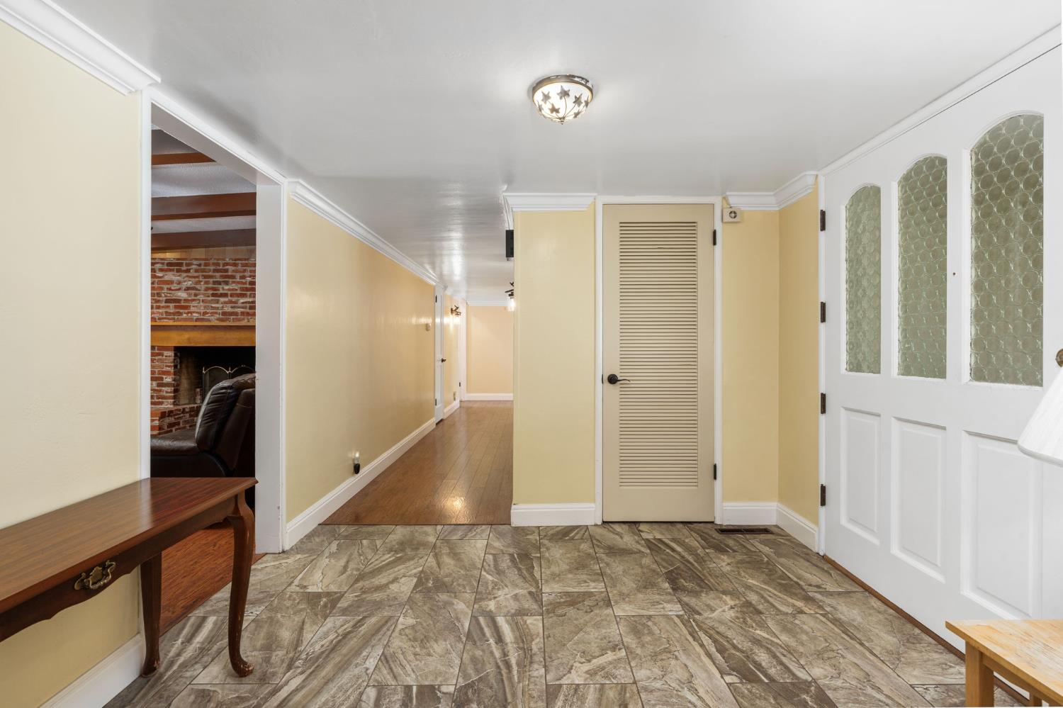 5890 E Dwight Way, Fresno, CA 93727