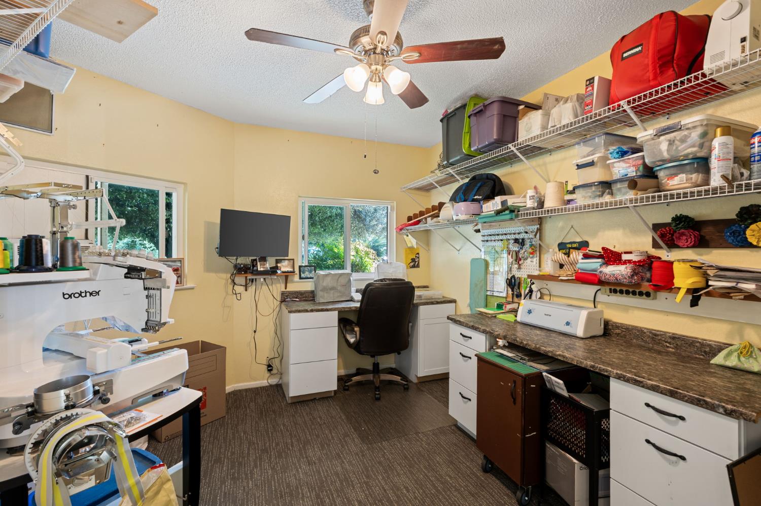 5890 E Dwight Way, Fresno, CA 93727