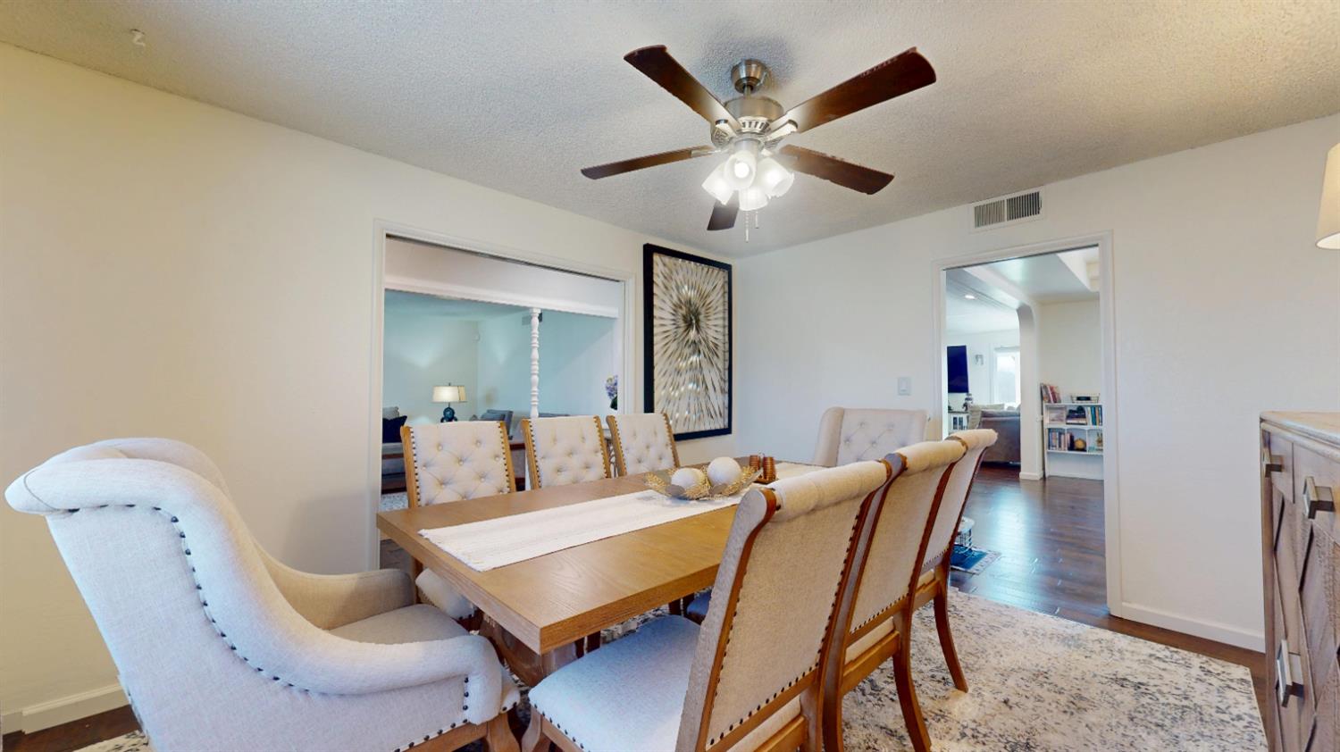 8099 E Nees Ave, Clovis, CA 93619