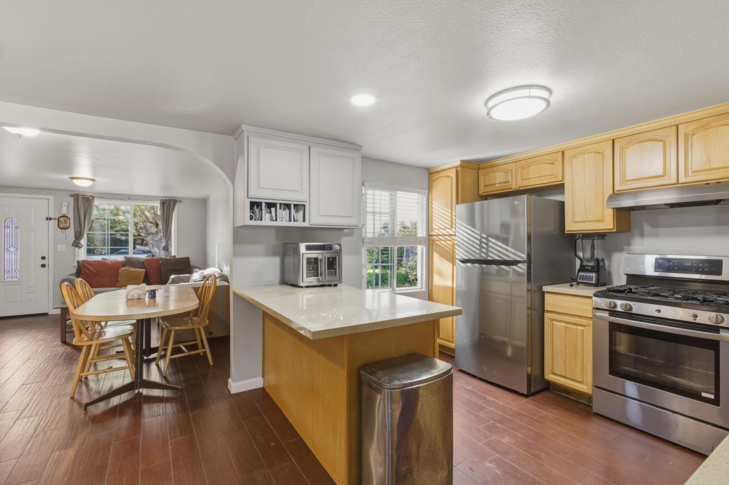 2330 Meadowbrook Ave, Merced, CA 95348