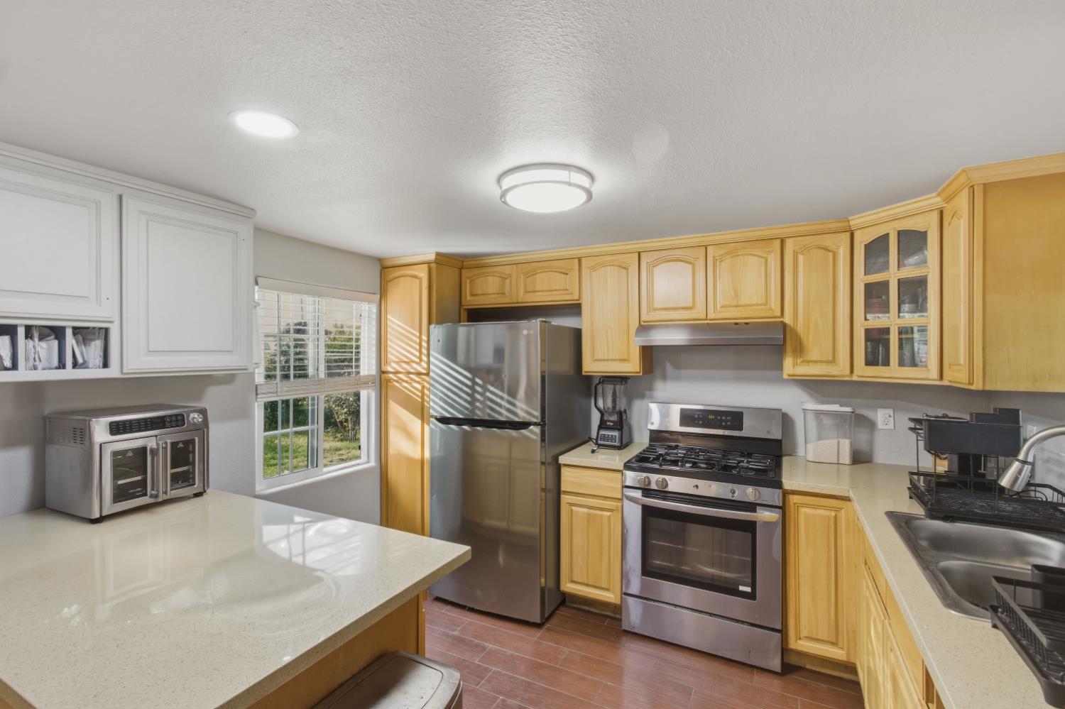 2330 Meadowbrook Ave, Merced, CA 95348