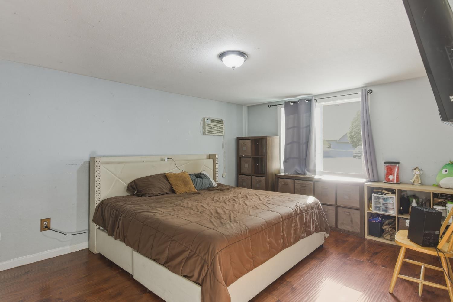 2330 Meadowbrook Ave, Merced, CA 95348