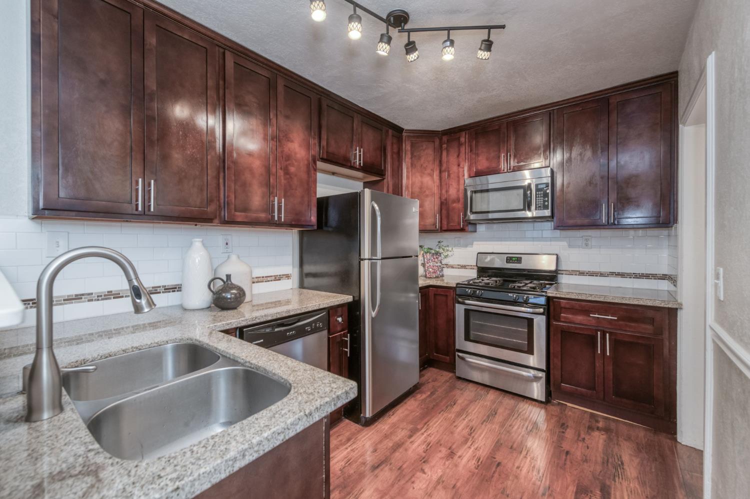 1104 E Fedora Ave, Fresno, CA 93704