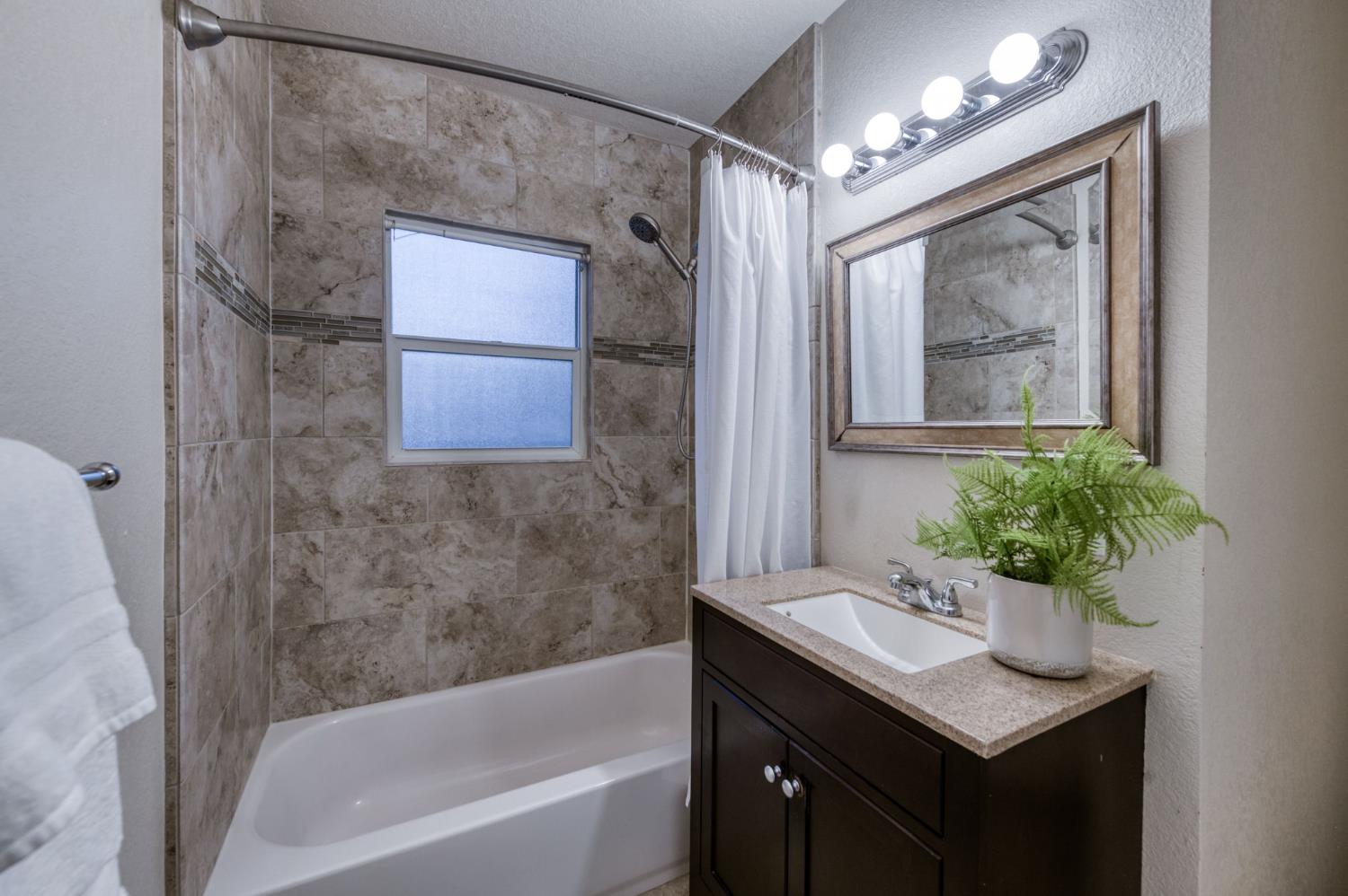 1104 E Fedora Ave, Fresno, CA 93704