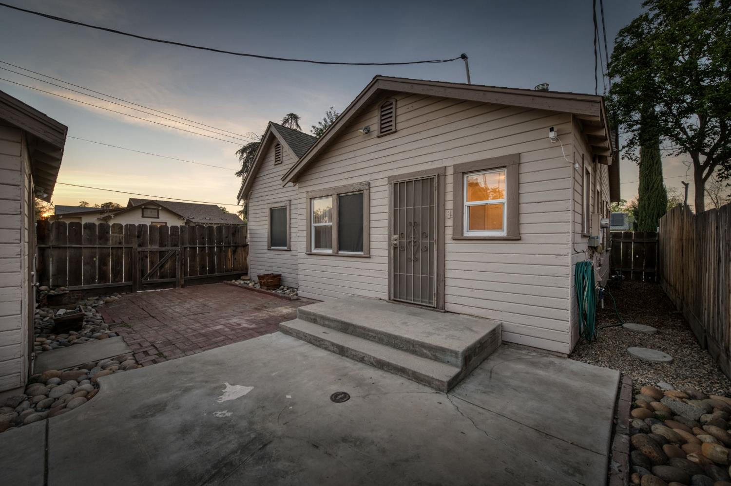 1104 E Fedora Ave, Fresno, CA 93704