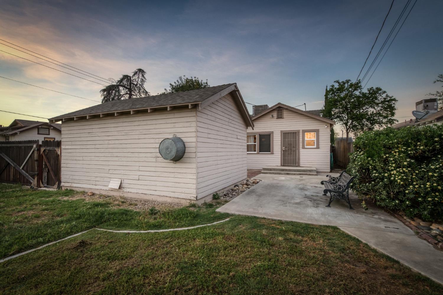1104 E Fedora Ave, Fresno, CA 93704