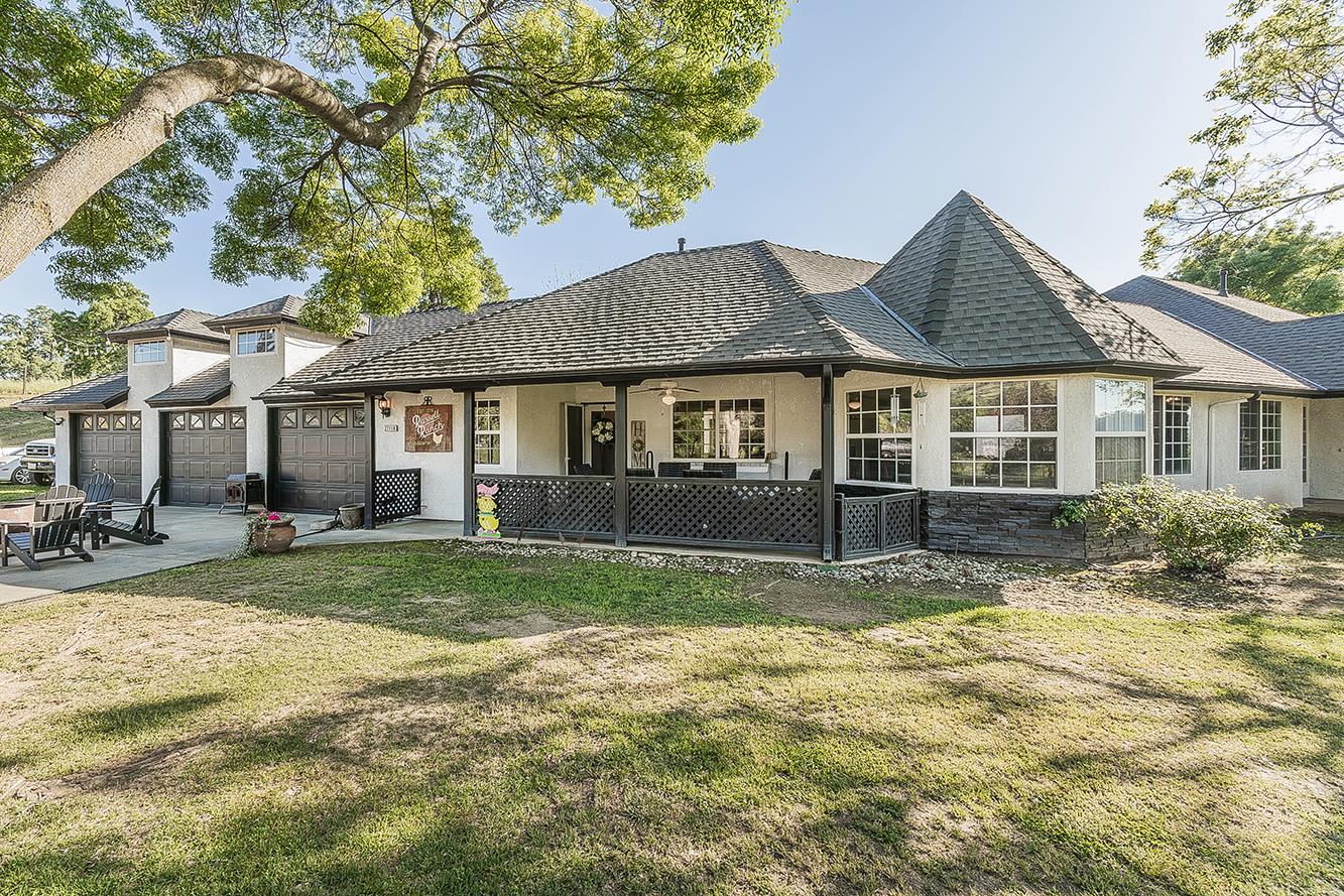 27118 Redhawk Ln, Clovis, CA 93619