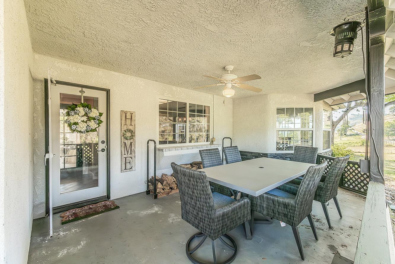 27118 Redhawk Ln, Clovis, CA 93619