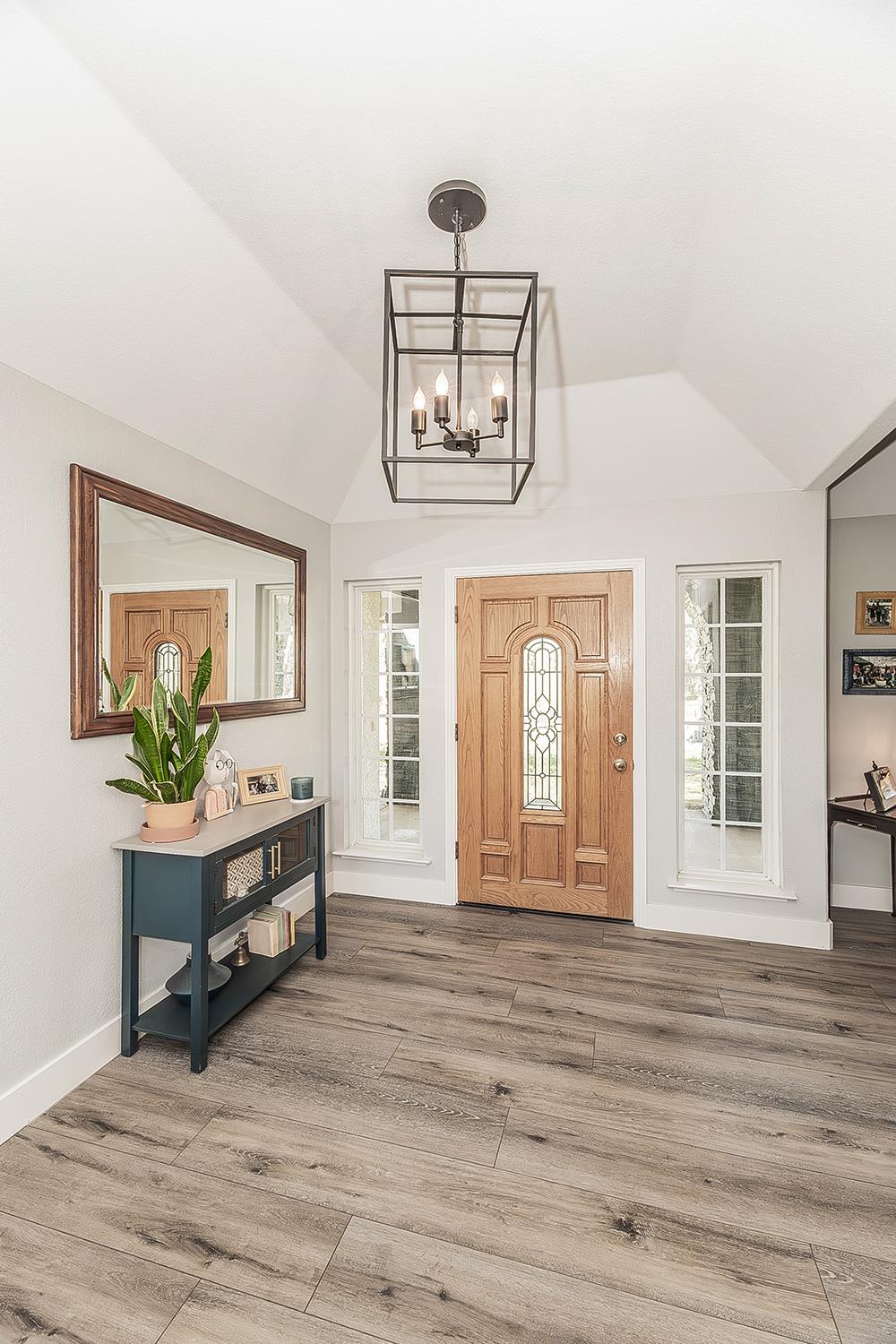 27118 Redhawk Ln, Clovis, CA 93619