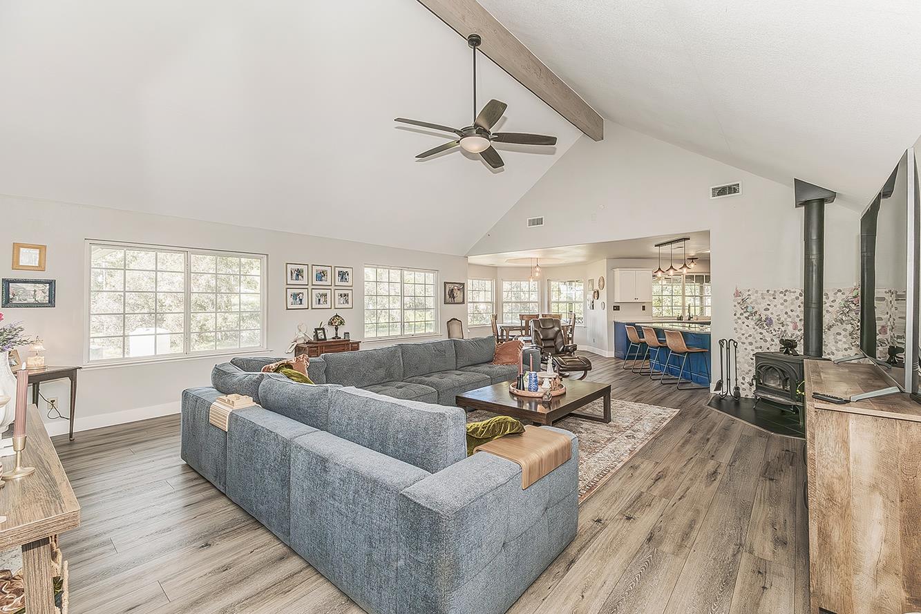 27118 Redhawk Ln, Clovis, CA 93619