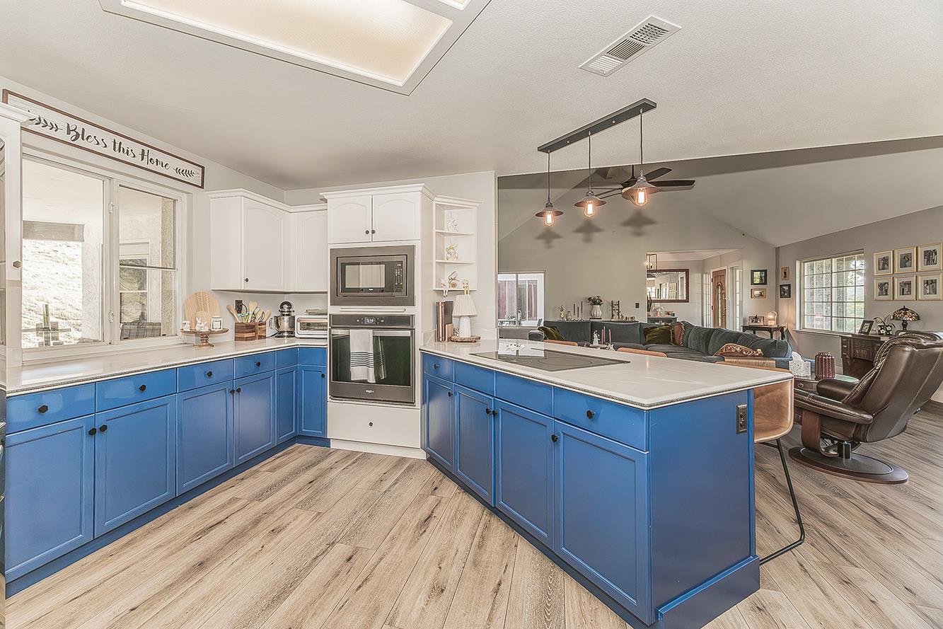 27118 Redhawk Ln, Clovis, CA 93619