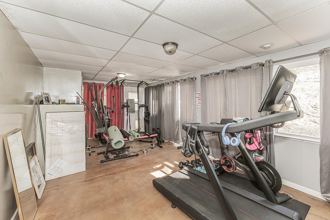 27118 Redhawk Ln, Clovis, CA 93619