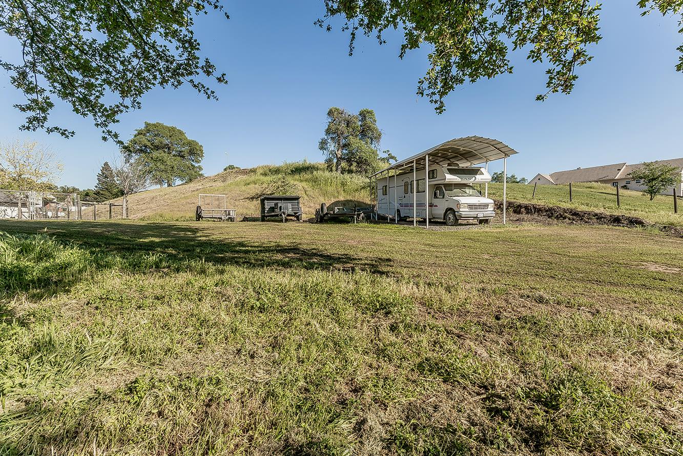 27118 Redhawk Ln, Clovis, CA 93619