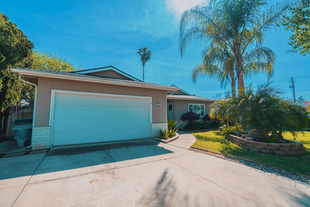 1431 E Paul Ave, Fresno, CA 93710