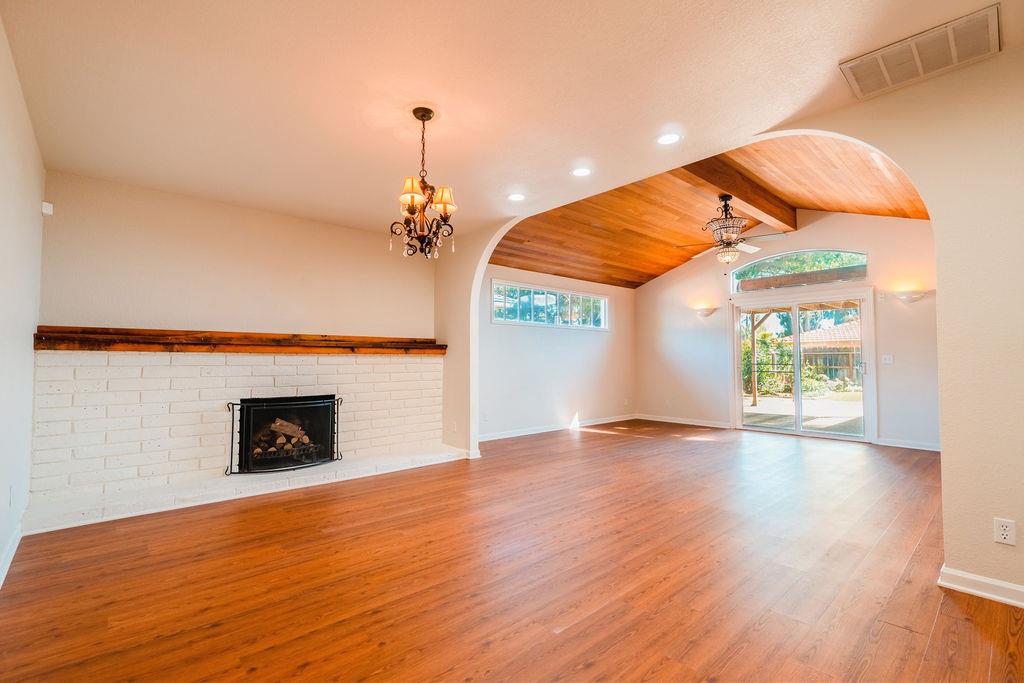 1431 E Paul Ave, Fresno, CA 93710