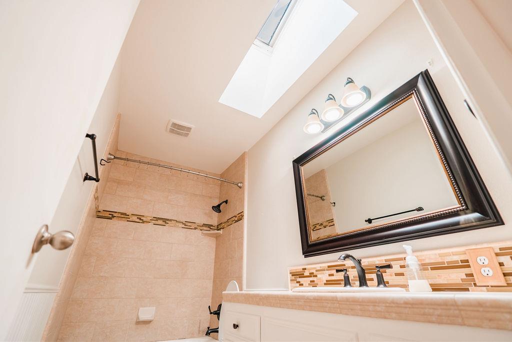 1431 E Paul Ave, Fresno, CA 93710