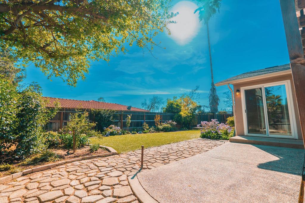 1431 E Paul Ave, Fresno, CA 93710