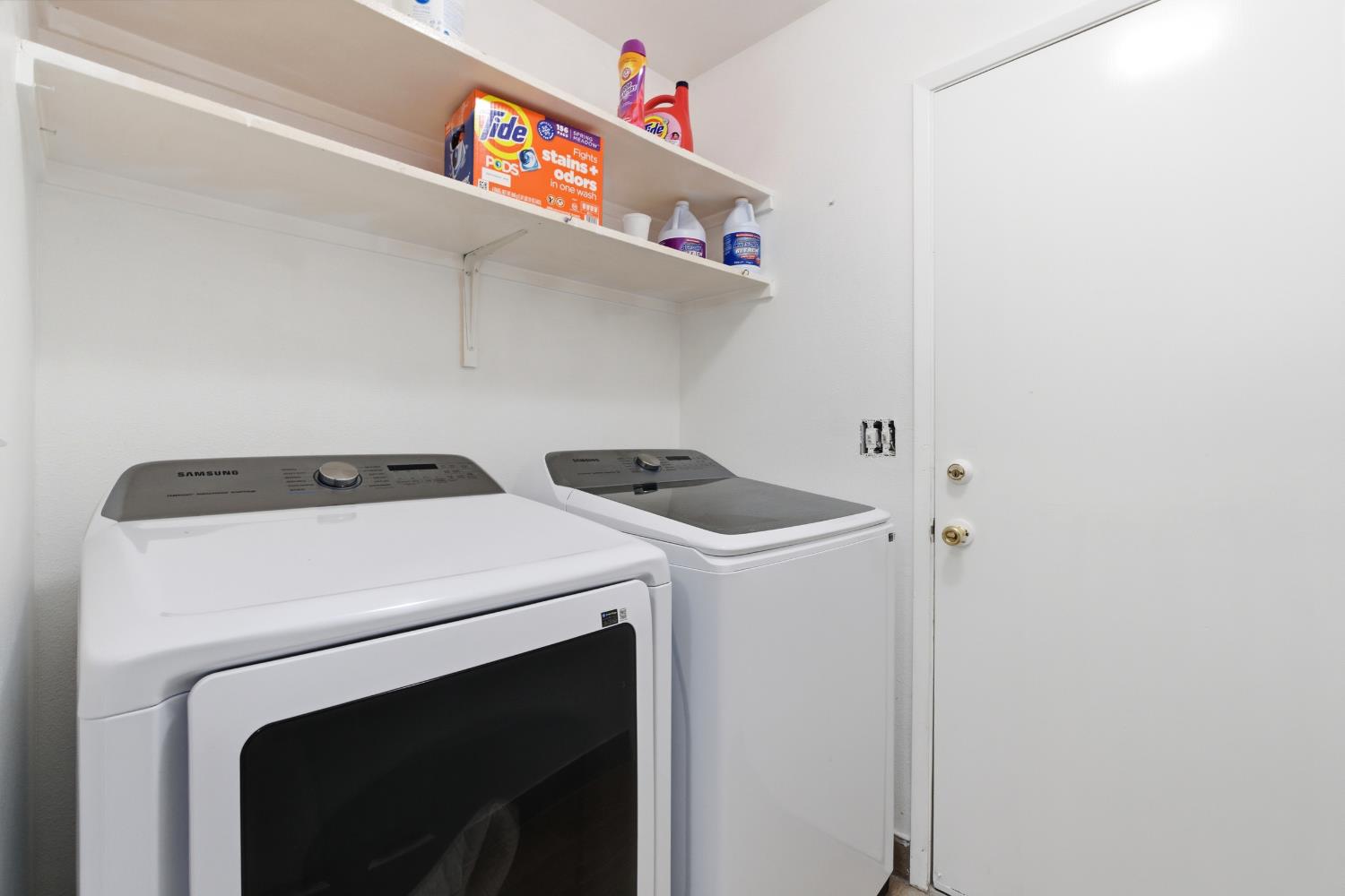 2404 E El paso Ave E, Fresno, CA 93720