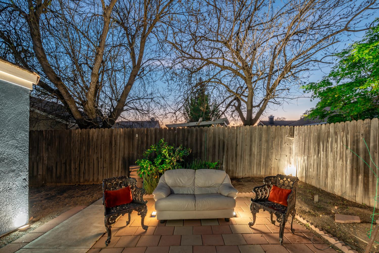 2404 E El paso Ave E, Fresno, CA 93720