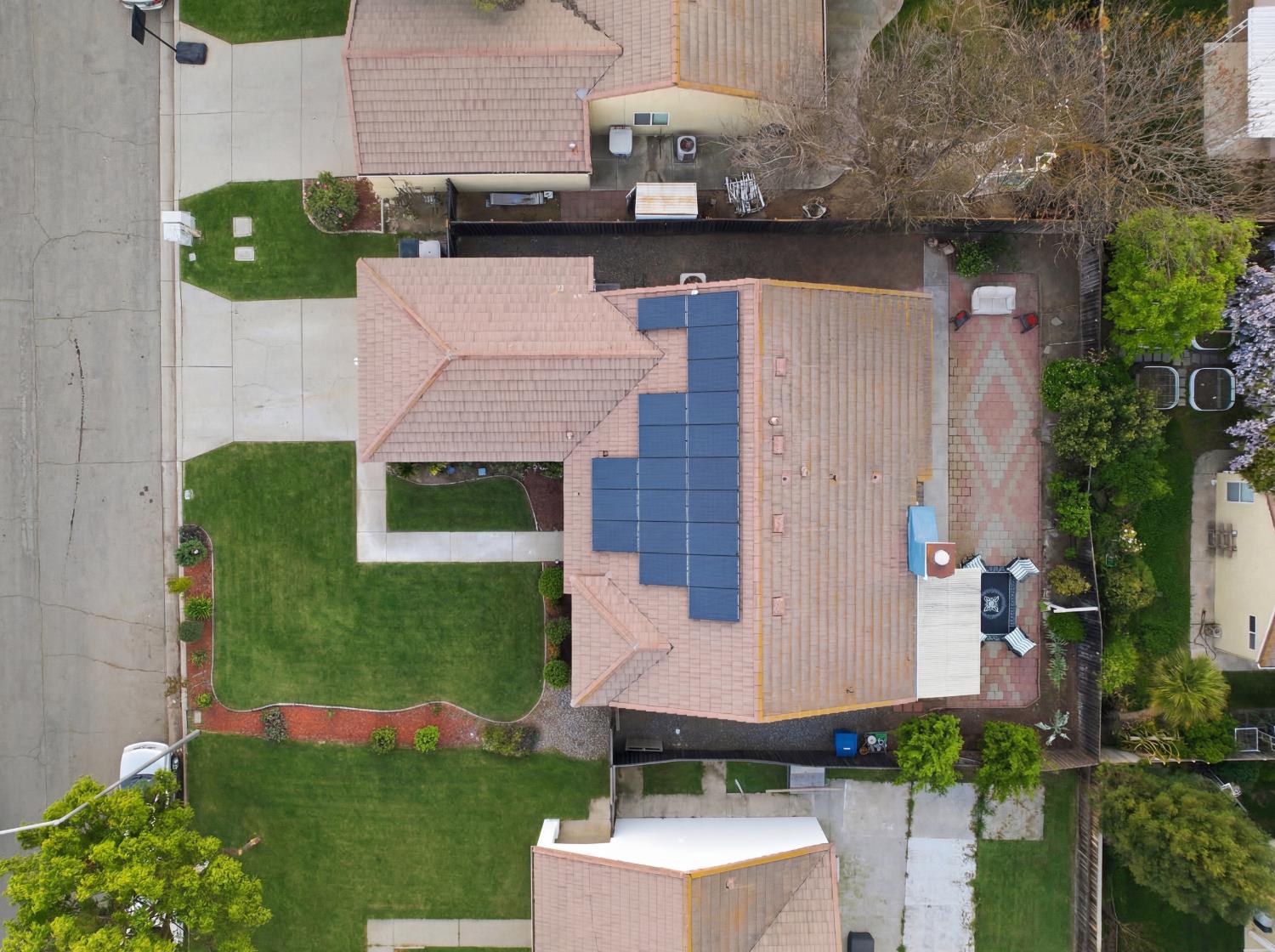 2404 E El paso Ave E, Fresno, CA 93720