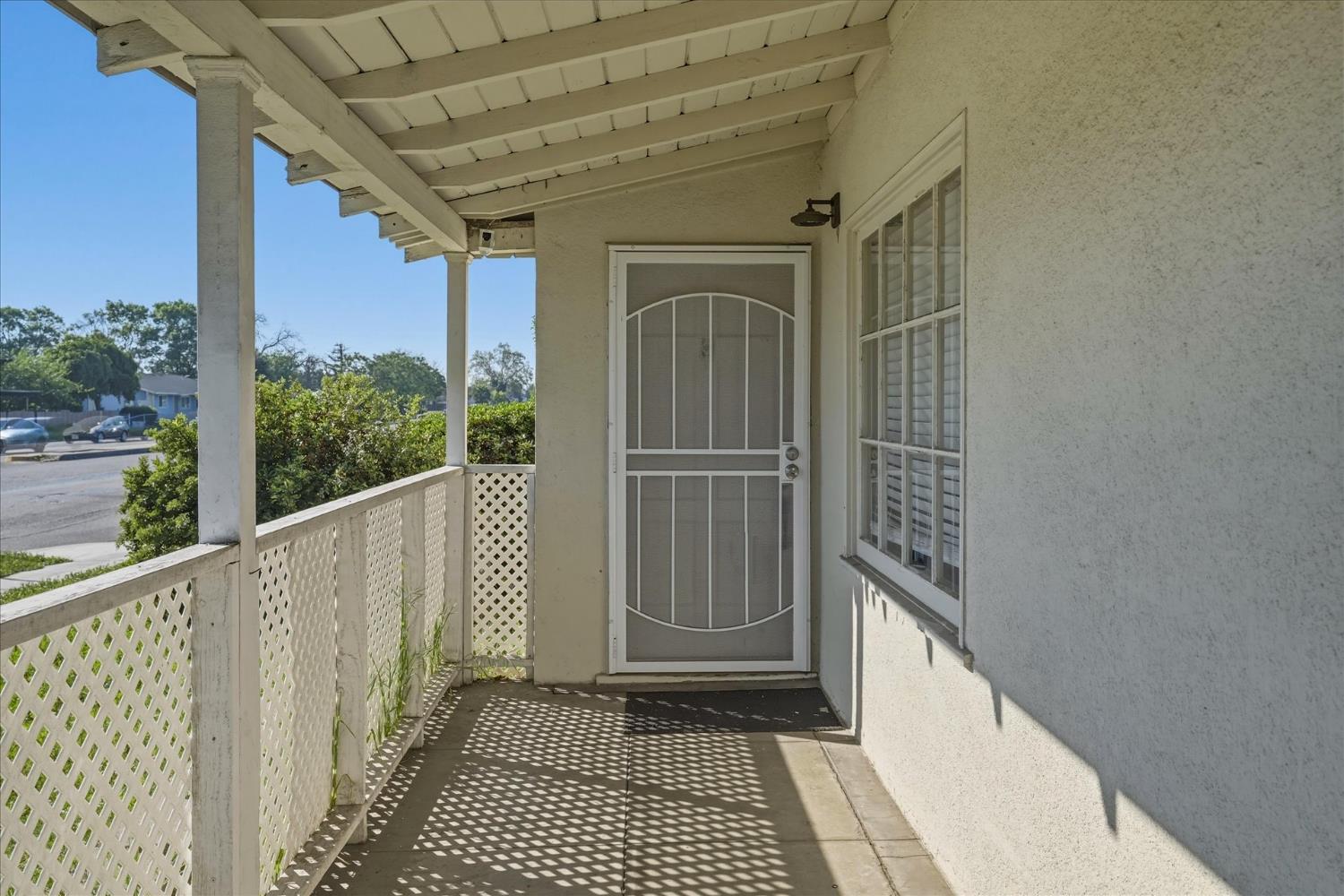 407 N Chestnut Ave, Fresno, CA 93702