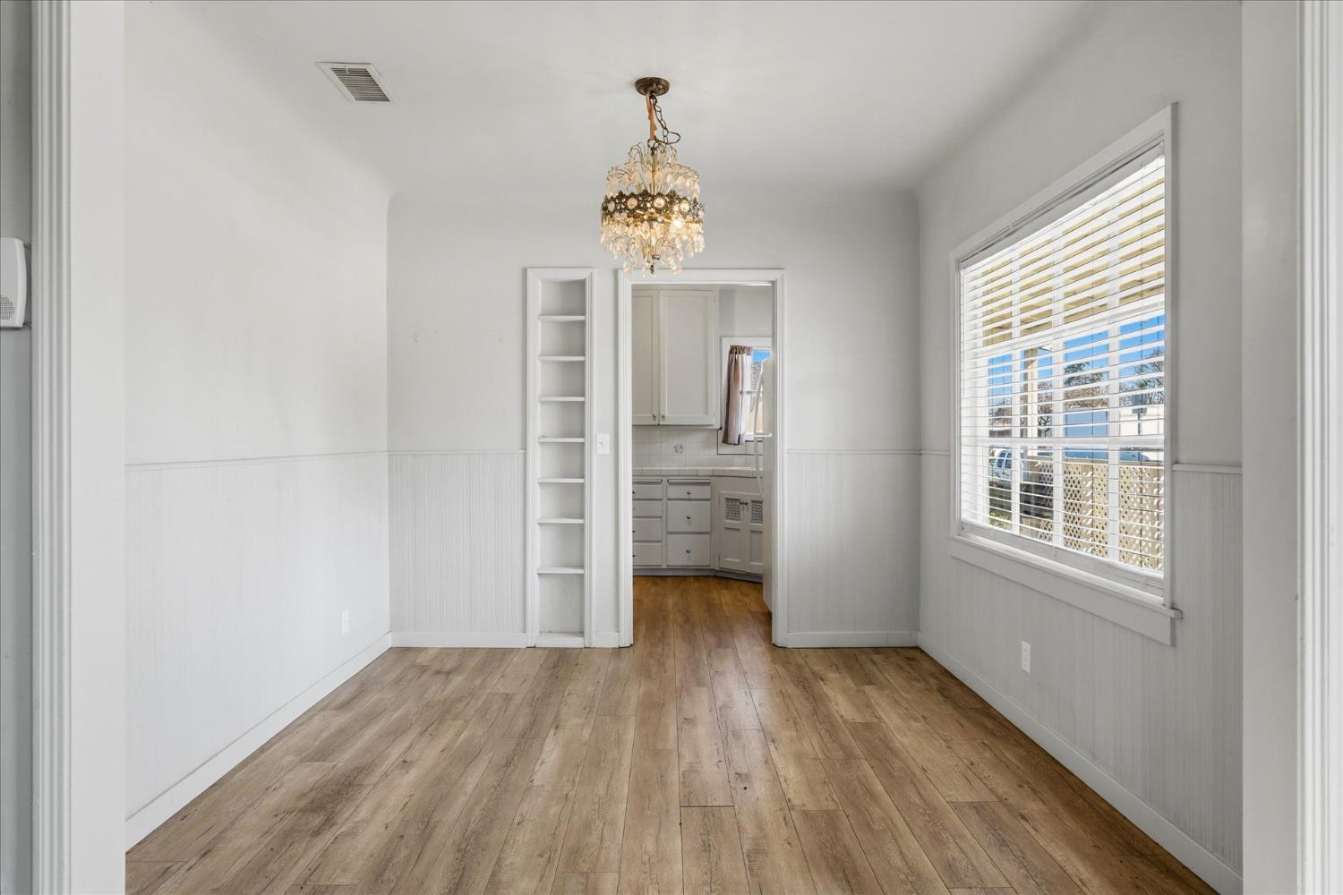 407 N Chestnut Ave, Fresno, CA 93702