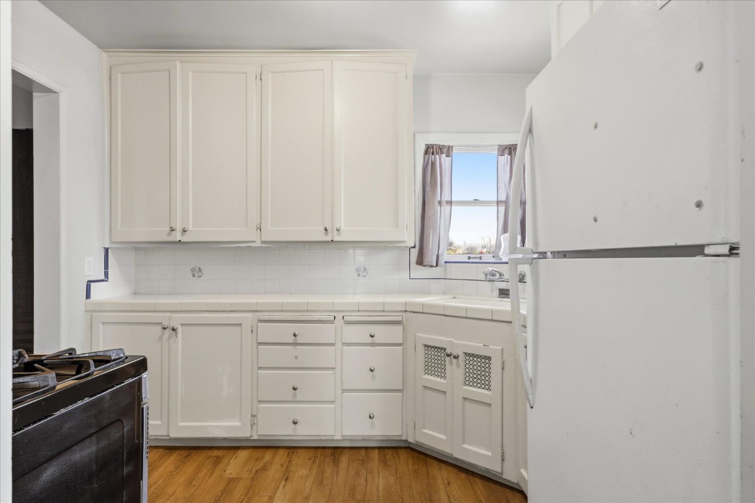 407 N Chestnut Ave, Fresno, CA 93702