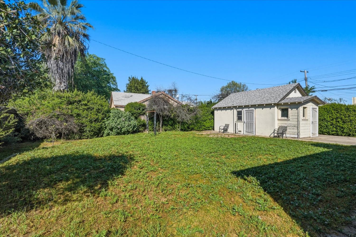 407 N Chestnut Ave, Fresno, CA 93702