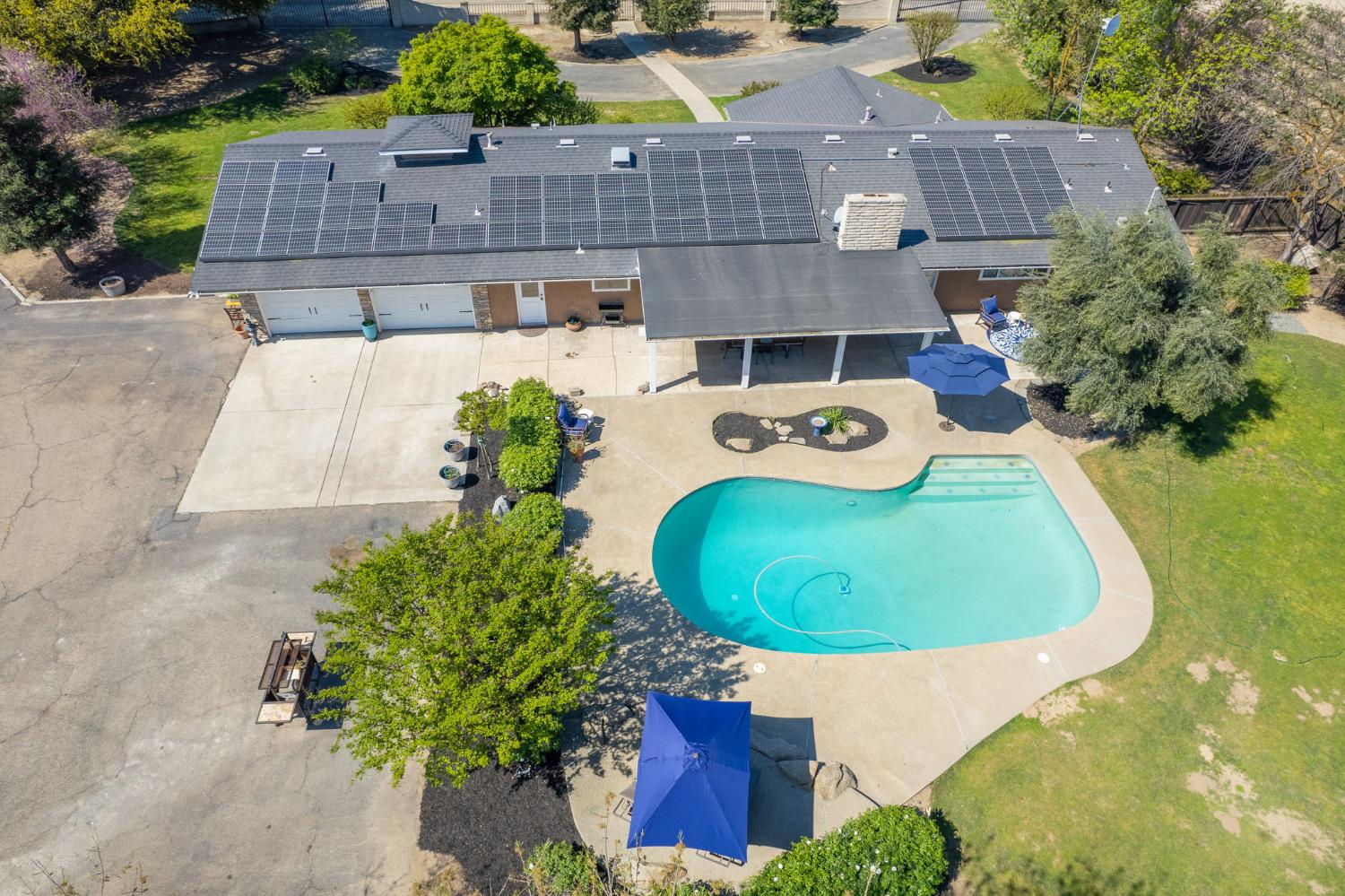 5650 S De Wolf Ave, Fowler, CA 93625