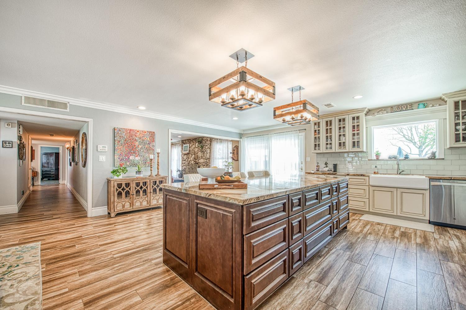 5650 S De Wolf Ave, Fowler, CA 93625