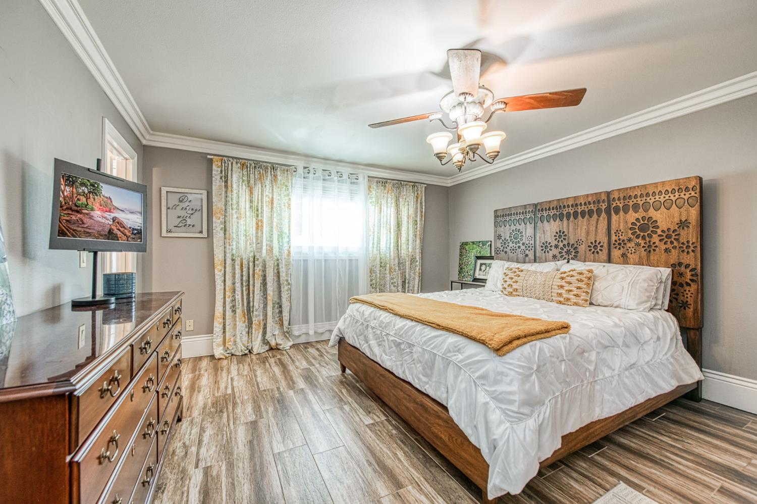 5650 S De Wolf Ave, Fowler, CA 93625