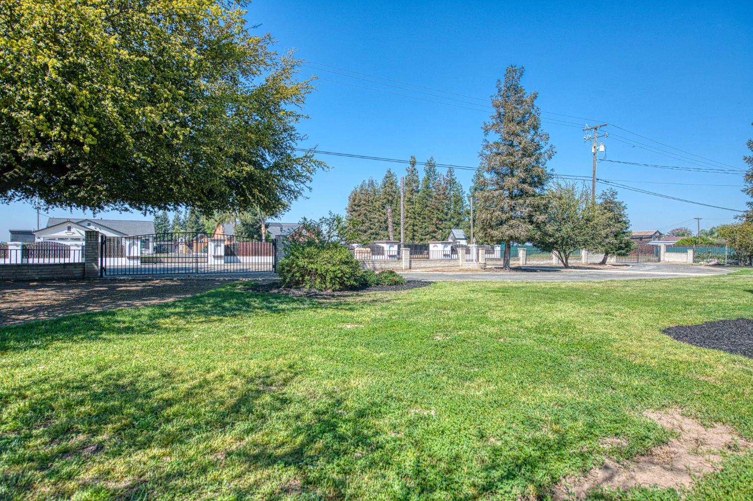 5650 S De Wolf Ave, Fowler, CA 93625