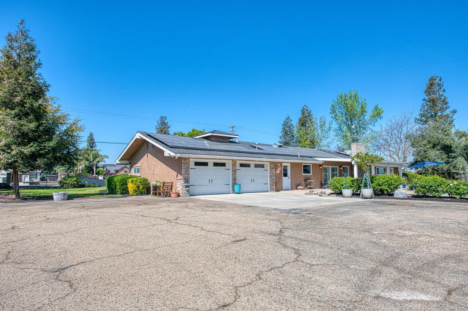 5650 S De Wolf Ave, Fowler, CA 93625