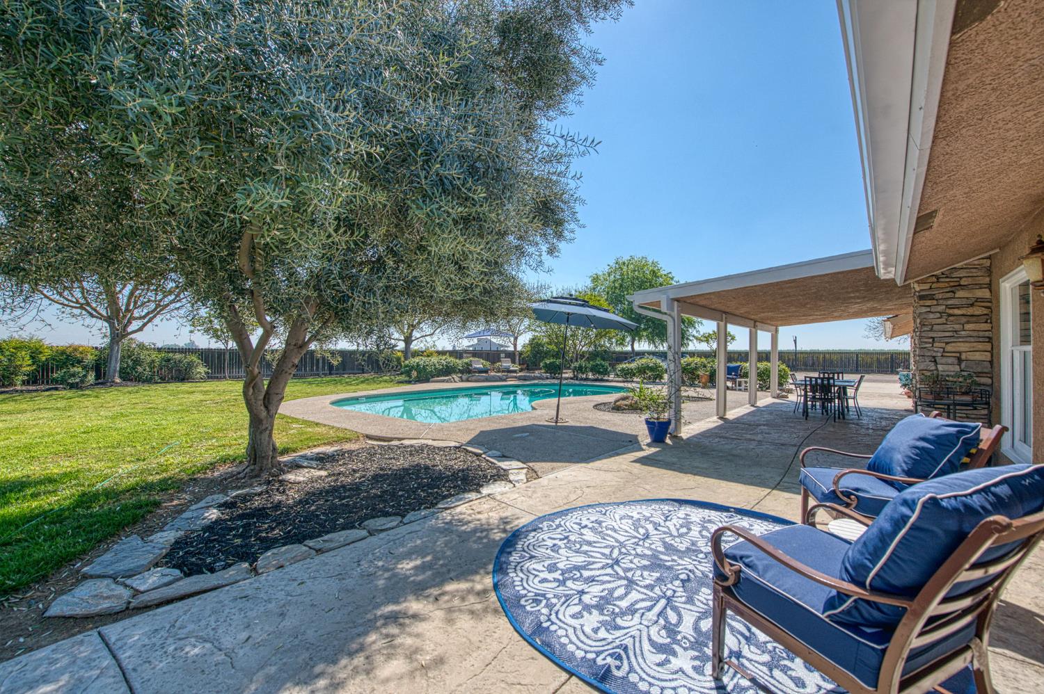 5650 S De Wolf Ave, Fowler, CA 93625