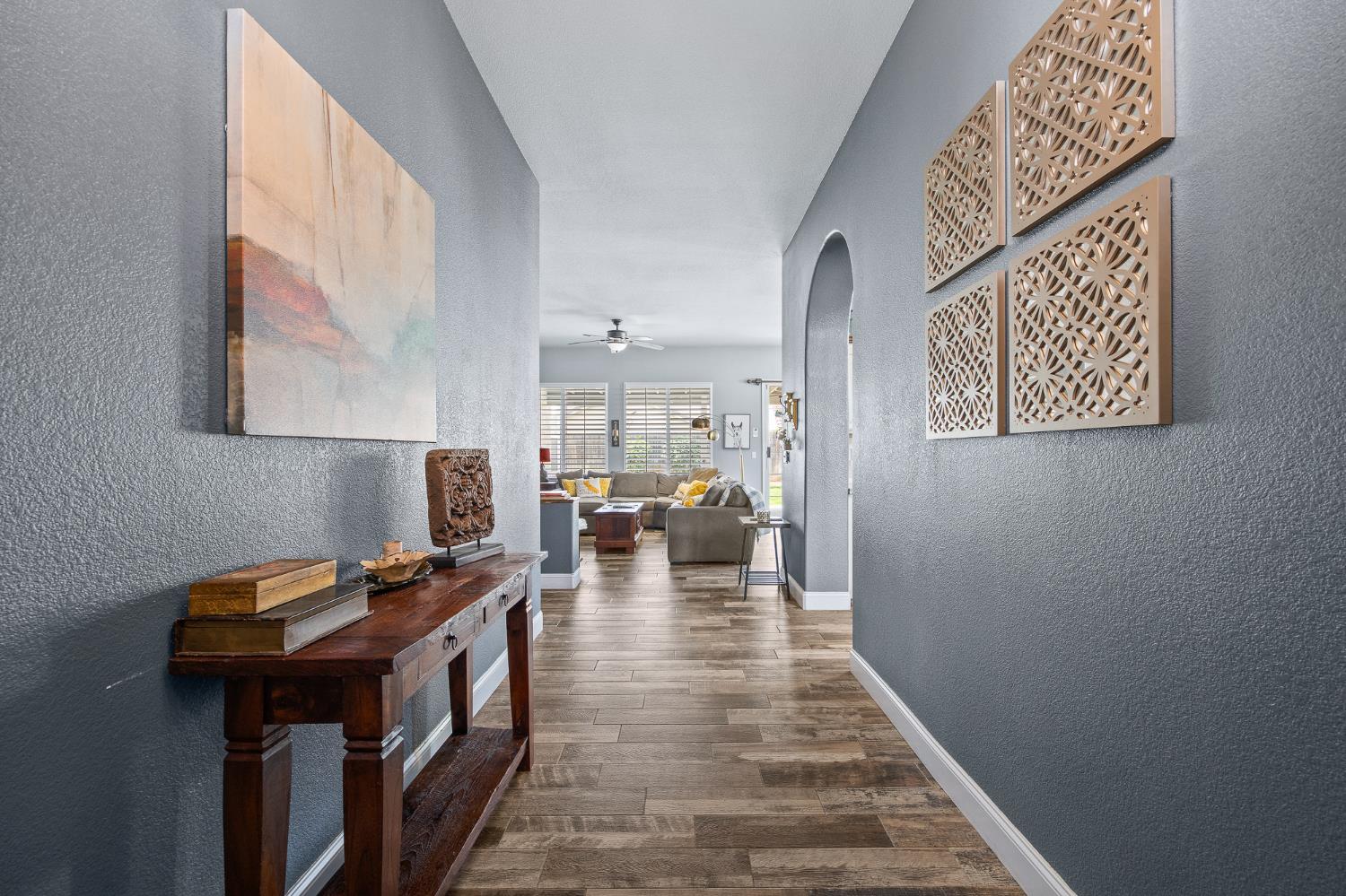 9383 N Dearing, Fresno, CA 93720