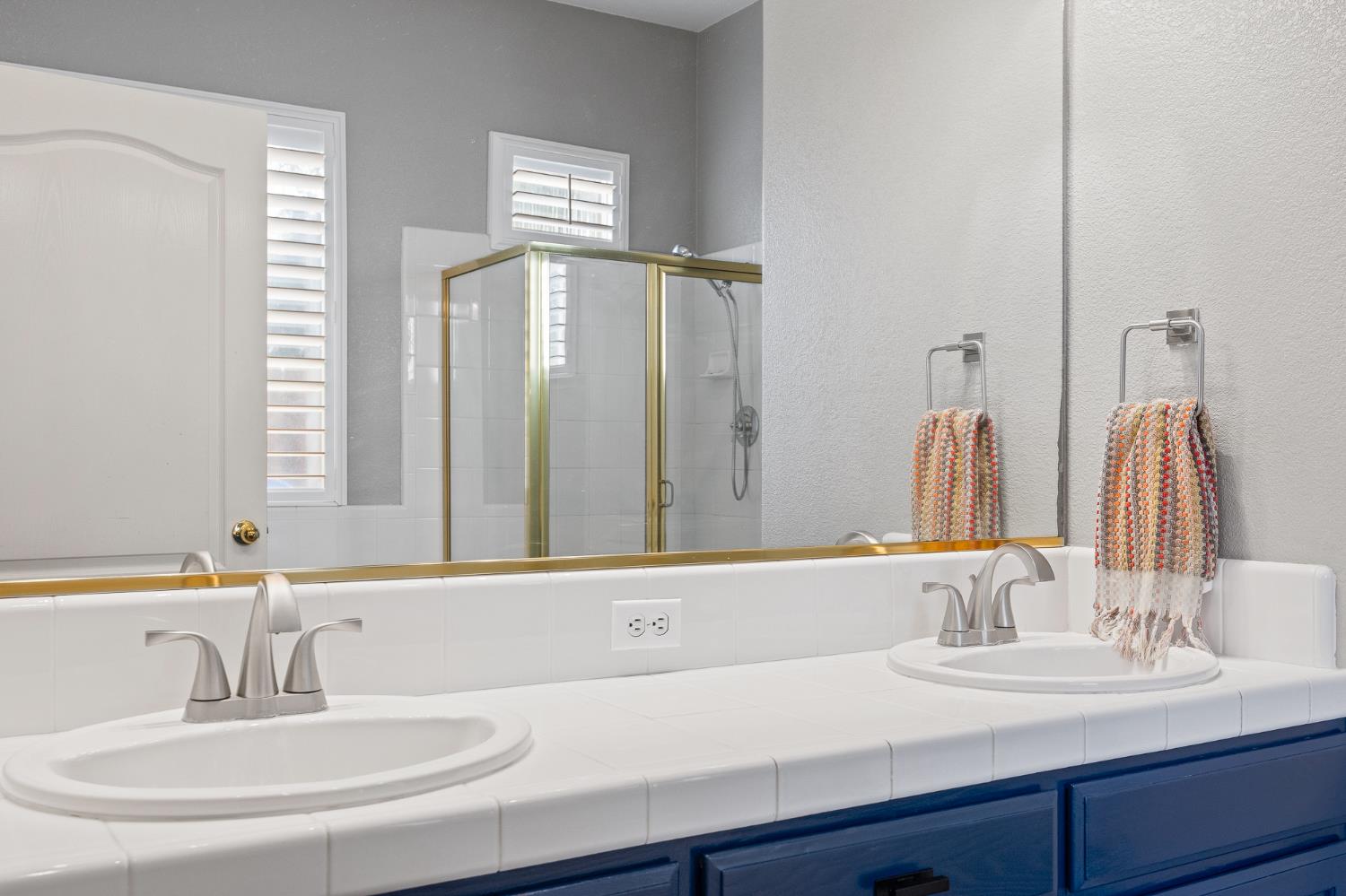 9383 N Dearing, Fresno, CA 93720