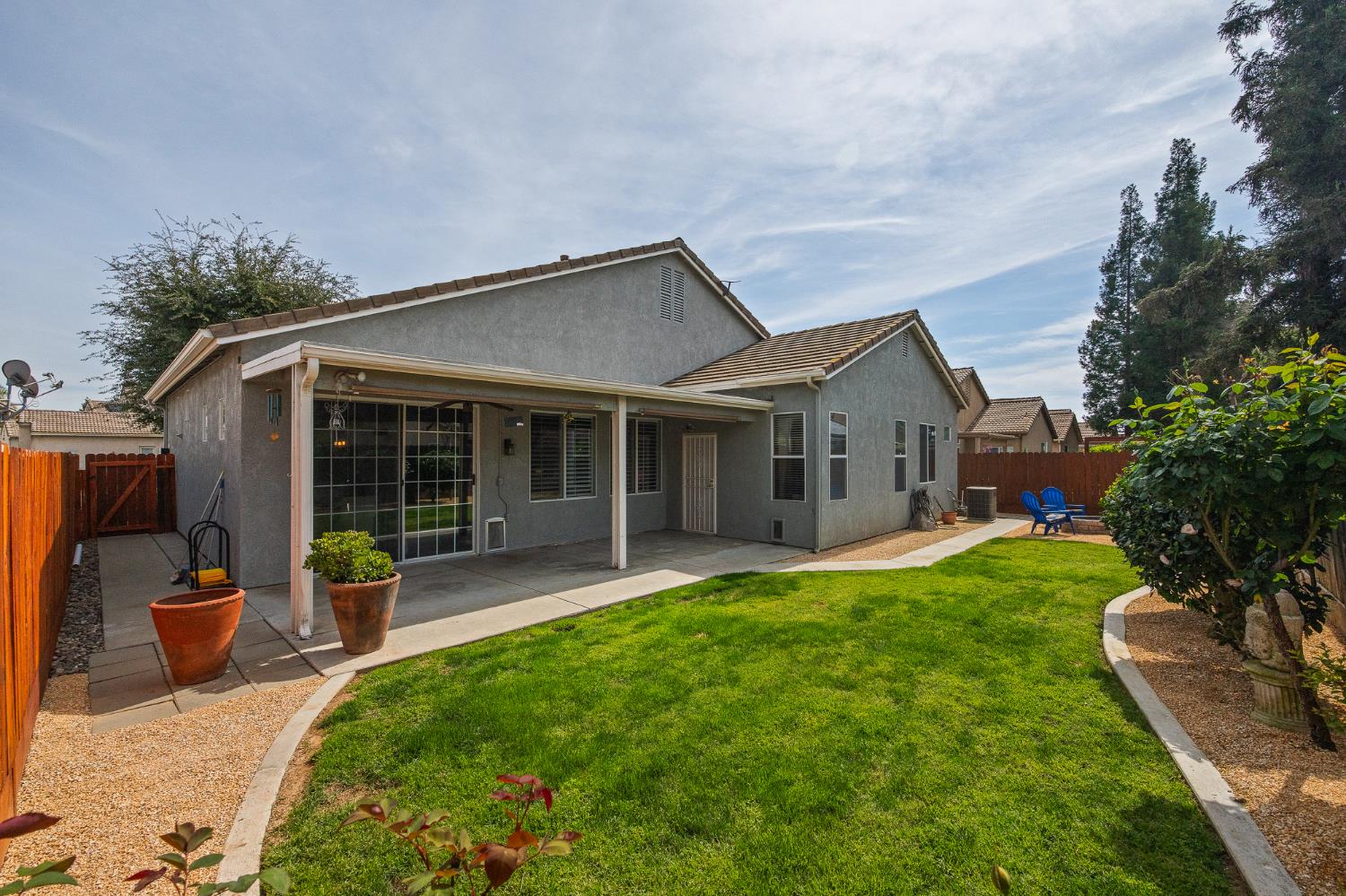 9383 N Dearing, Fresno, CA 93720