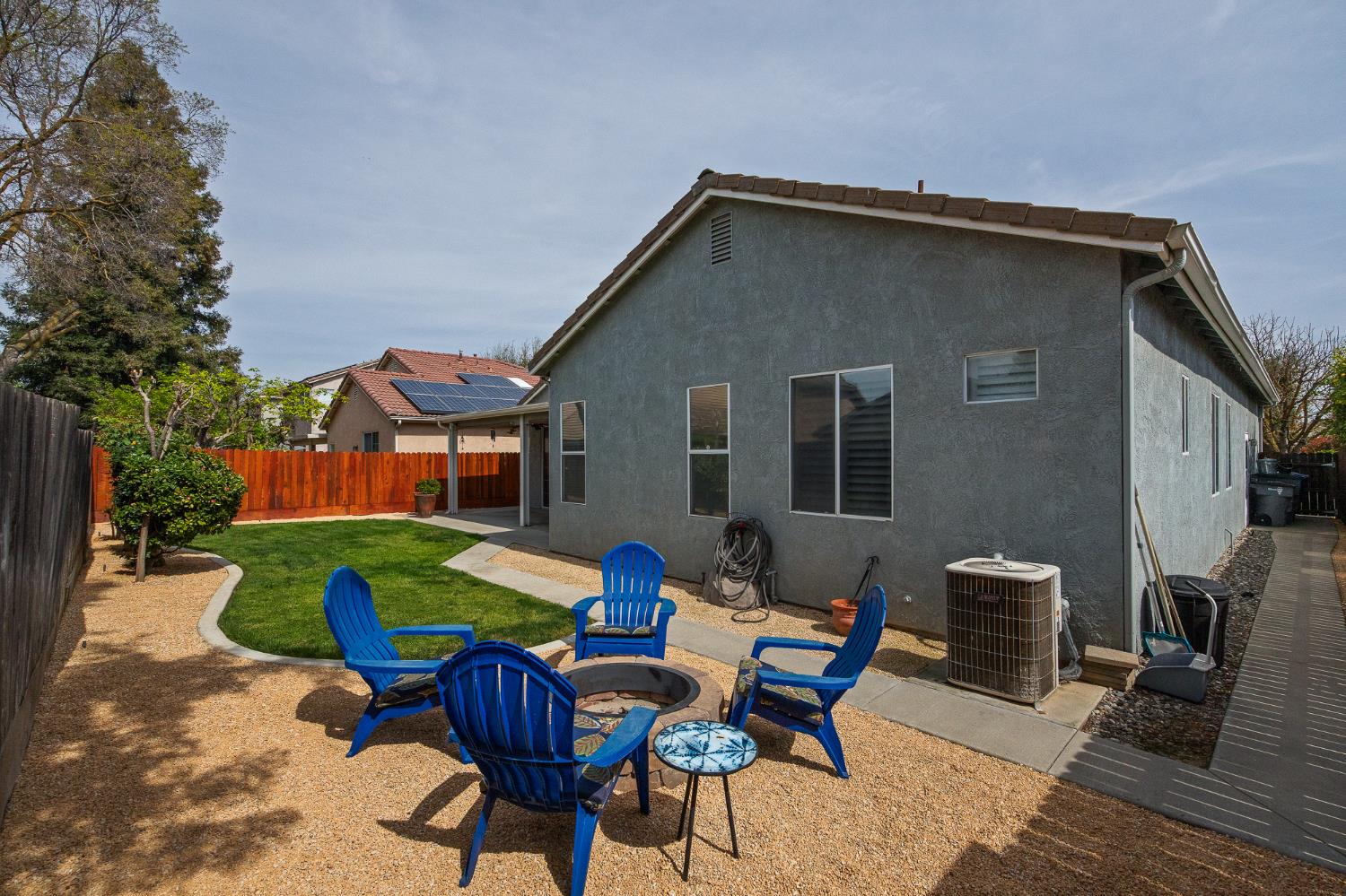 9383 N Dearing, Fresno, CA 93720