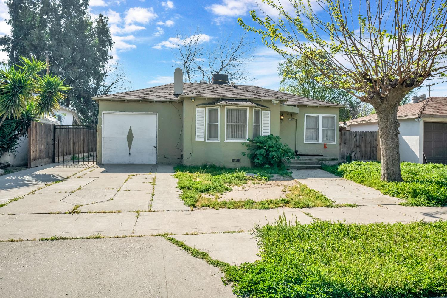 4332 E Ball Ave, Fresno, CA 93702