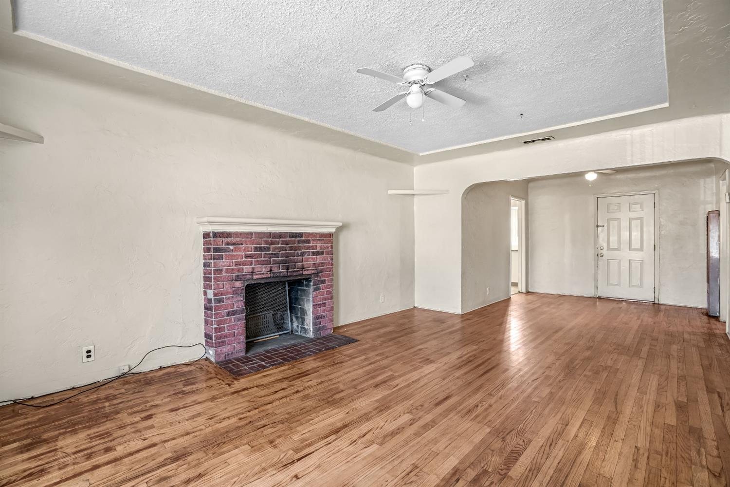 4332 E Ball Ave, Fresno, CA 93702