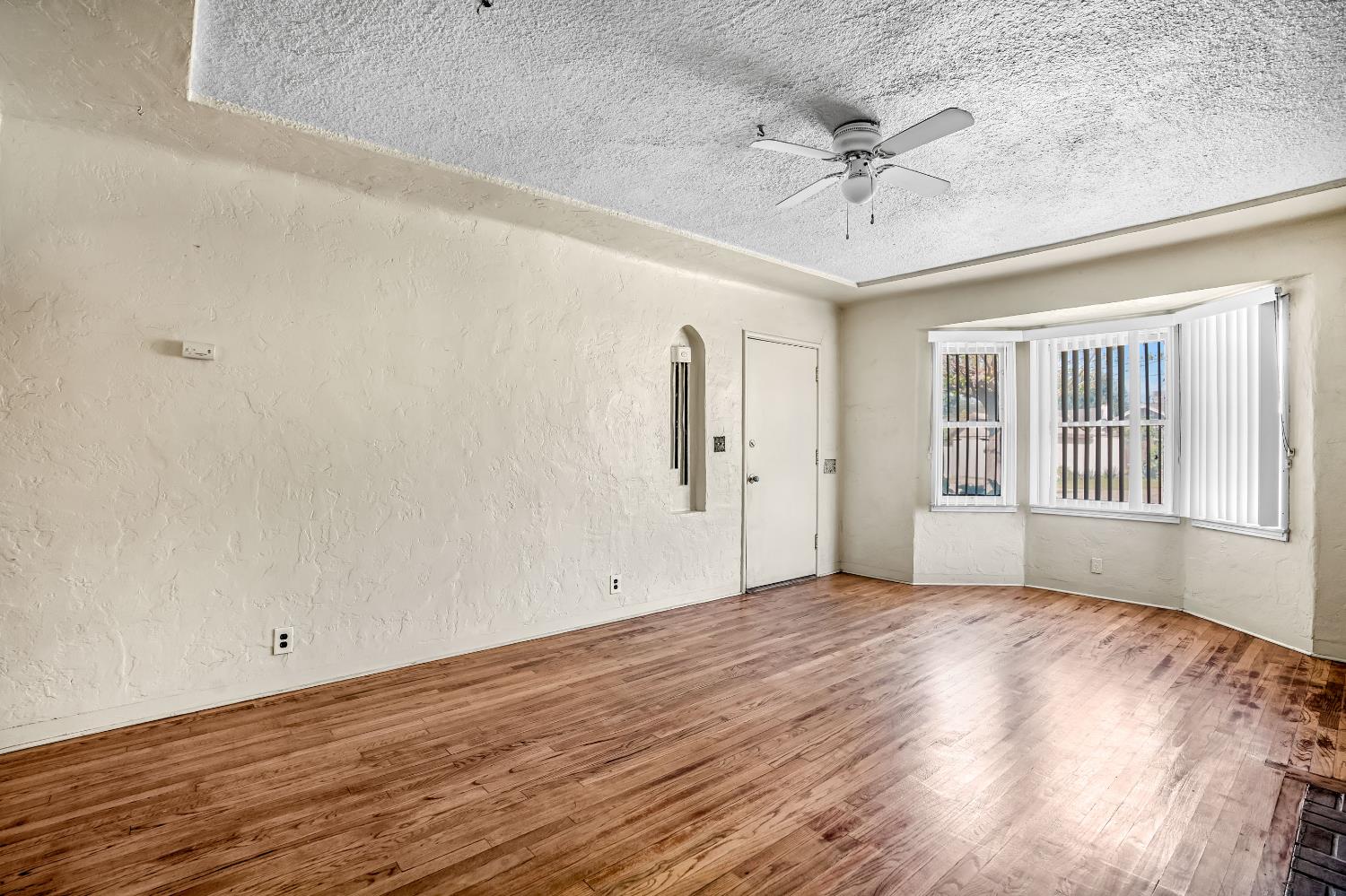 4332 E Ball Ave, Fresno, CA 93702