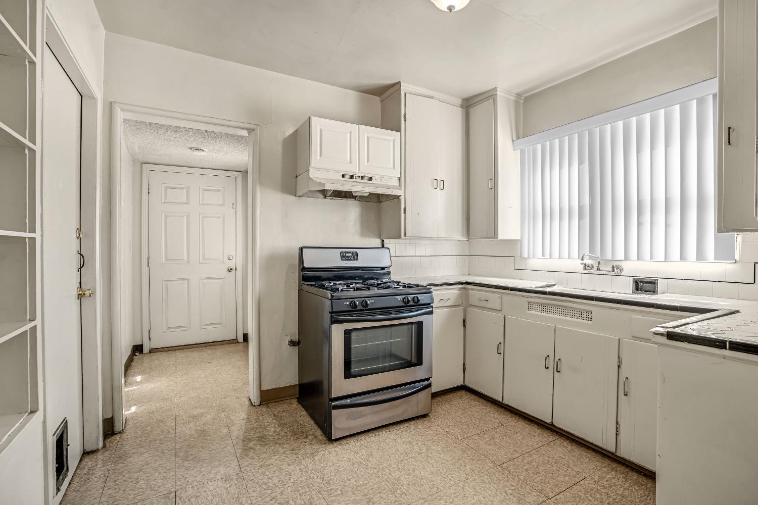 4332 E Ball Ave, Fresno, CA 93702