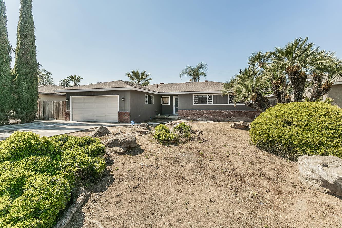 1375 S Cyrier Ave, Reedley, CA 93654