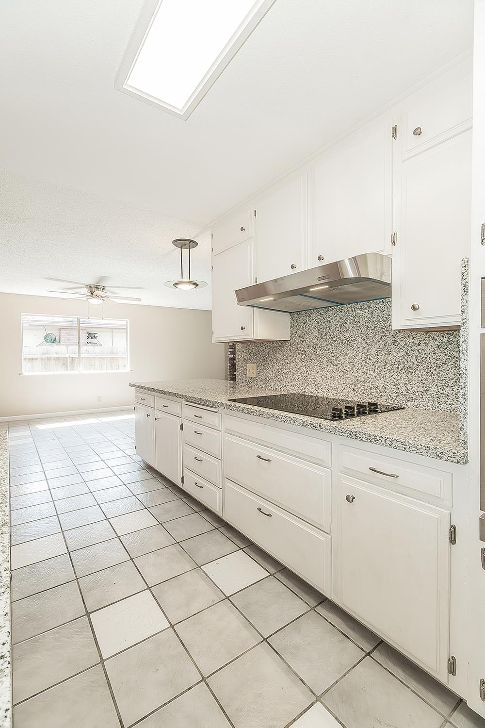 1375 S Cyrier Ave, Reedley, CA 93654