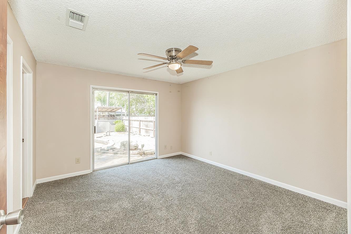 1375 S Cyrier Ave, Reedley, CA 93654